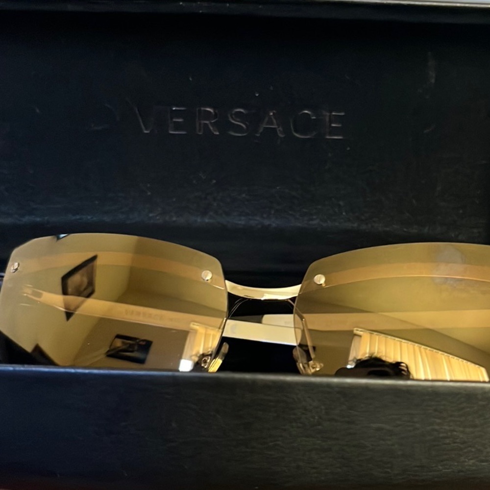 VERSACE ladies sunglasses